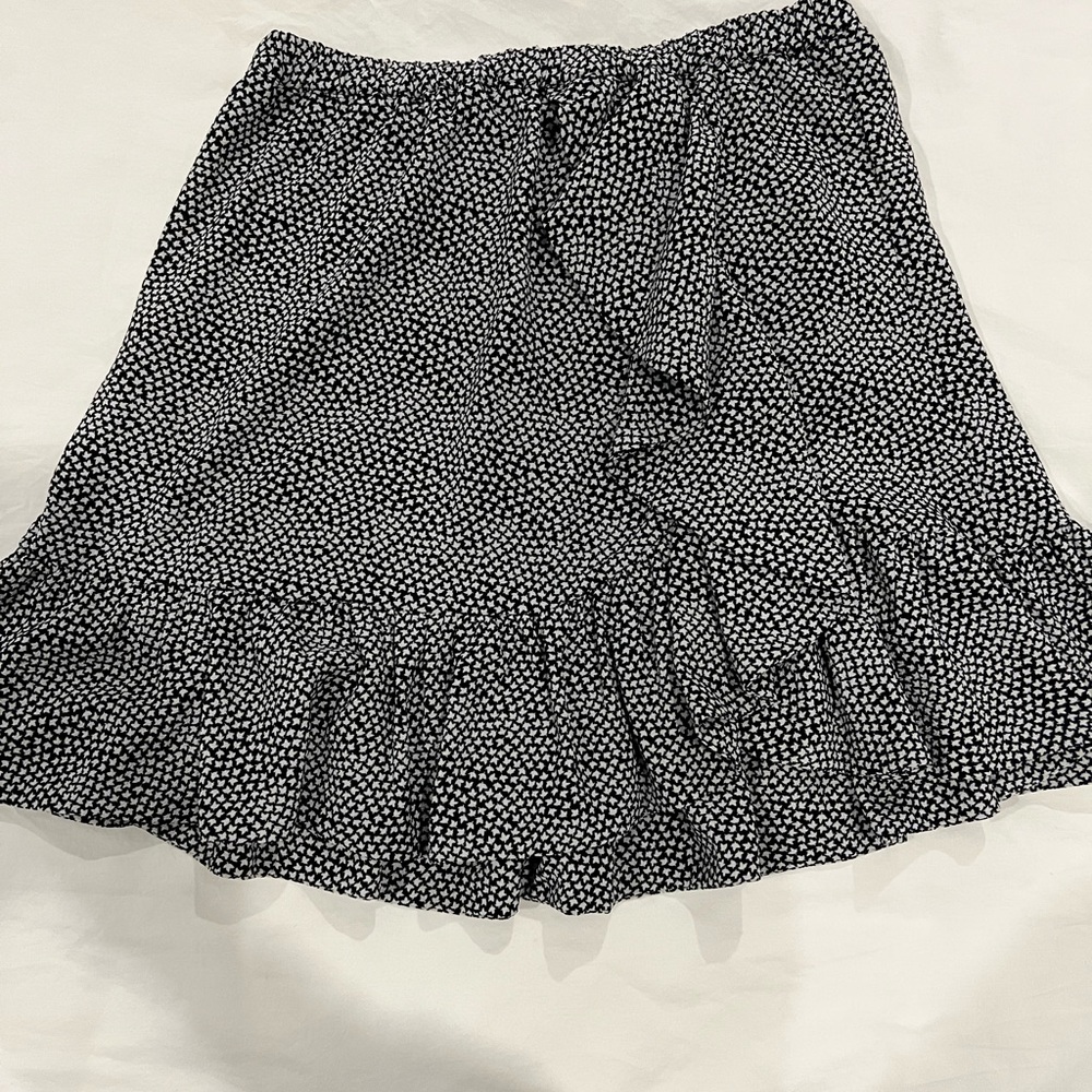 Mini Leaf Print Crepe Skirt